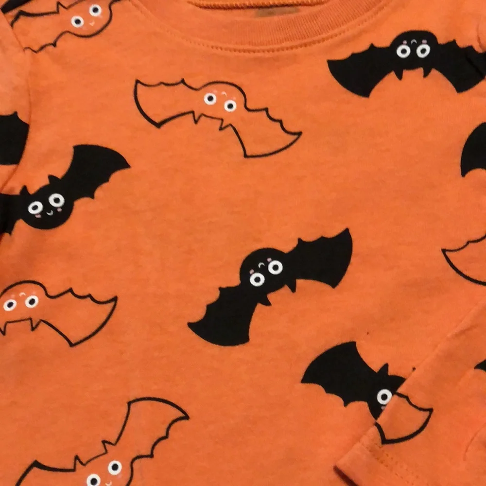 Old Navy unisex long sleeve cute Bat Halloween shirt